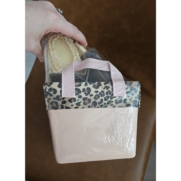 NOS Vintage 90s Body Nature Wild Escape Bath and Body Safari Gift Bath Set - Picture 4 of 6